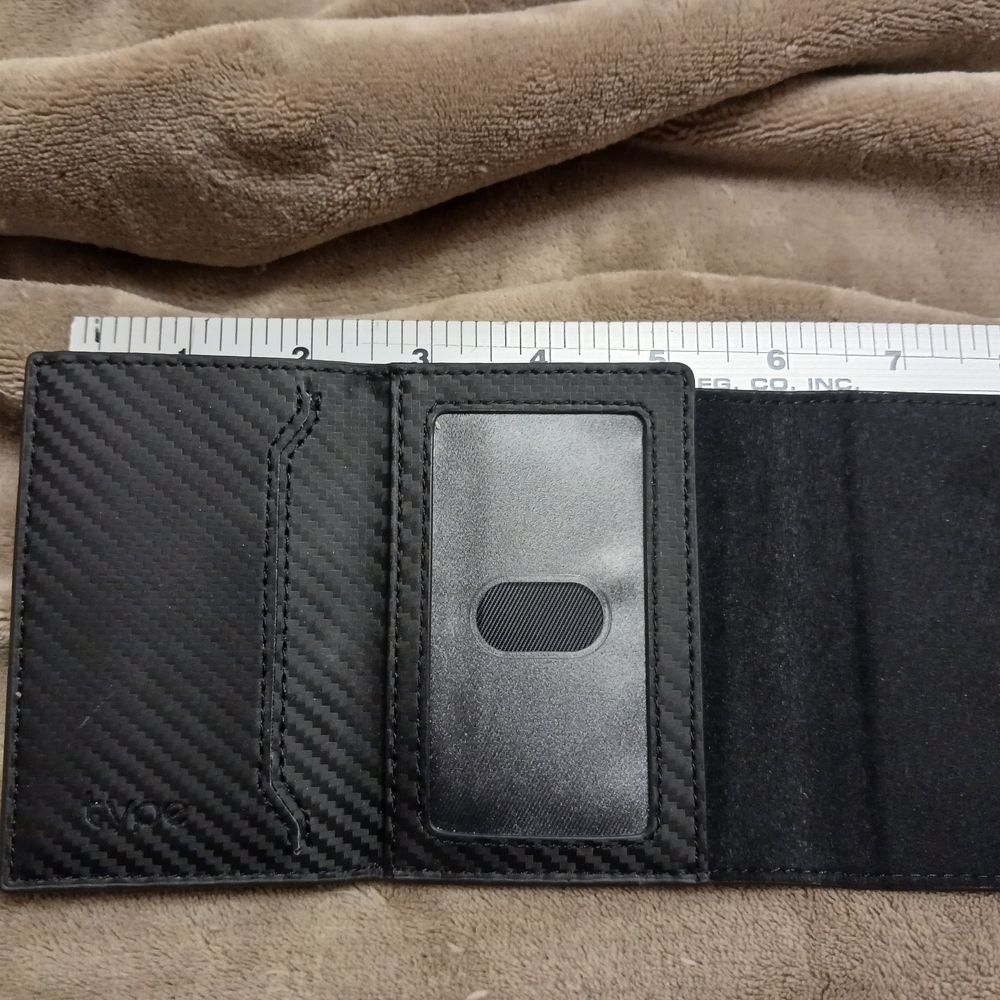Sleek Black Wallet And Card Holder, Airtag Compatible - Picture 6 of 8